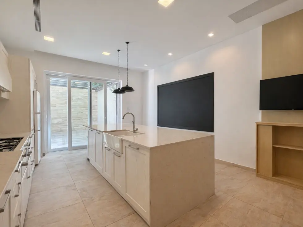 3 bed Town House For Rent in Sliema, Sliema - thumb 6