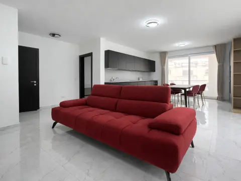 2 bed Maisonette For Rent in Naxxar, Naxxar - thumb 3