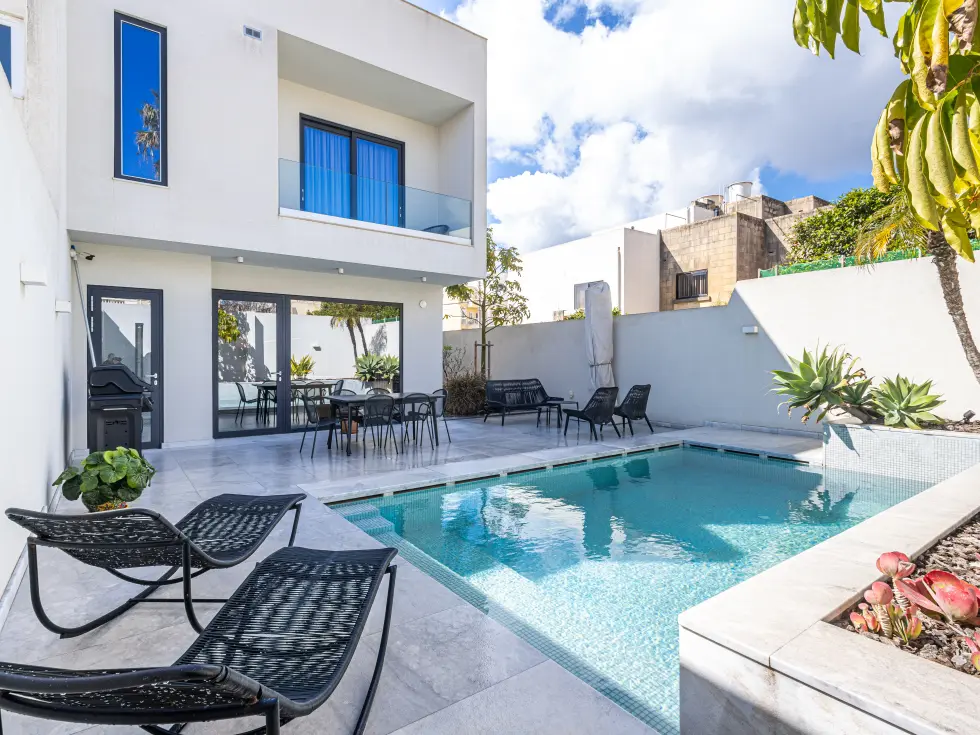 3 bed Villa For Sale in Attard, Attard - thumb 1