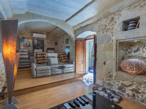 6 bed House of Character For Sale in Xaghra, Gozo, Xaghra, Gozo - thumb 14