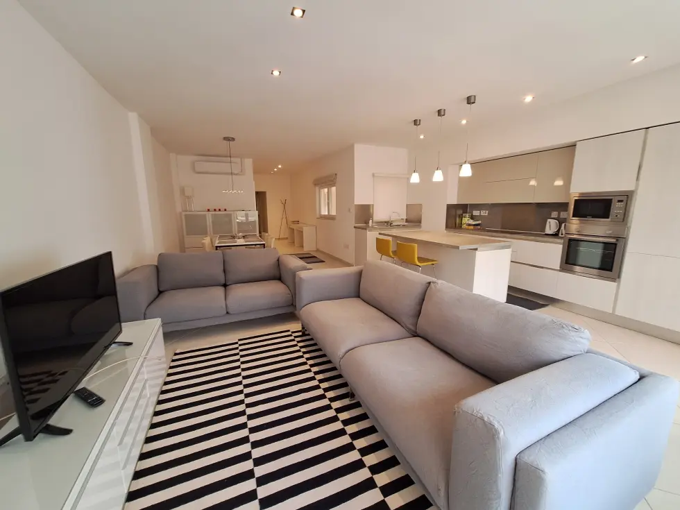 3 bed Apartment For Rent in Sliema, Sliema - thumb 1