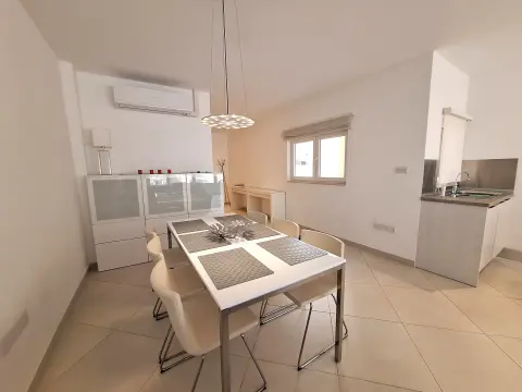 3 bed Apartment For Rent in Sliema, Sliema - thumb 5