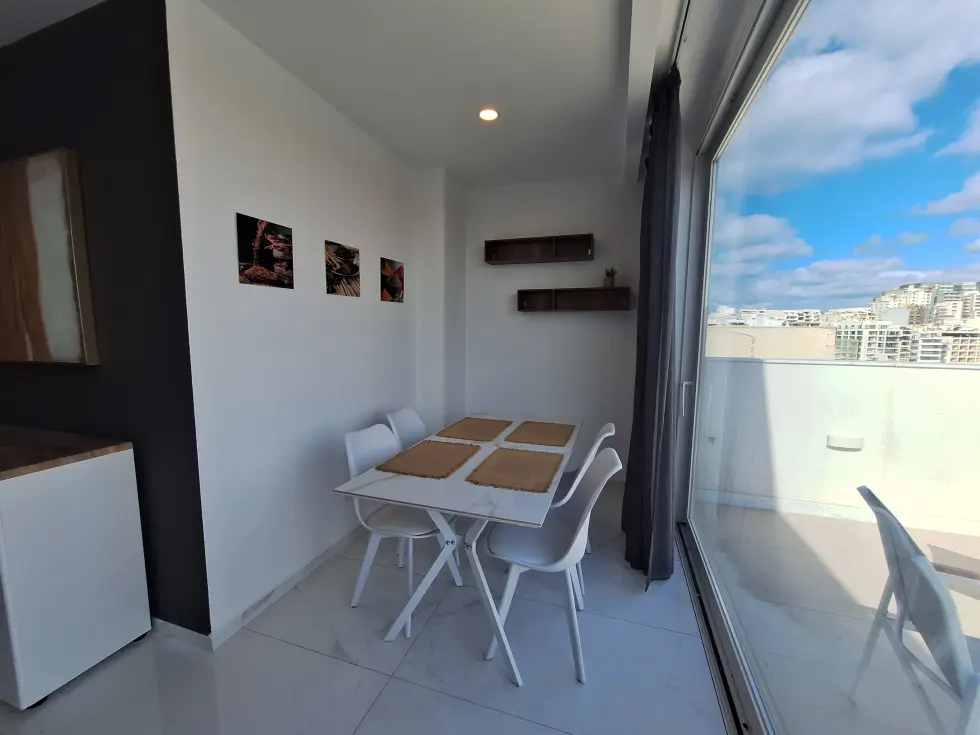 2 bed Apartment For Rent in Sliema, Sliema - thumb 11