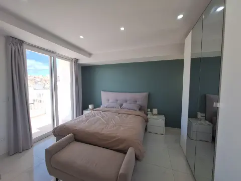 2 bed Apartment For Rent in Sliema, Sliema - thumb 7