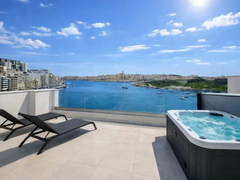 1 bed Penthouse For Rent in Sliema, Sliema - thumb 1