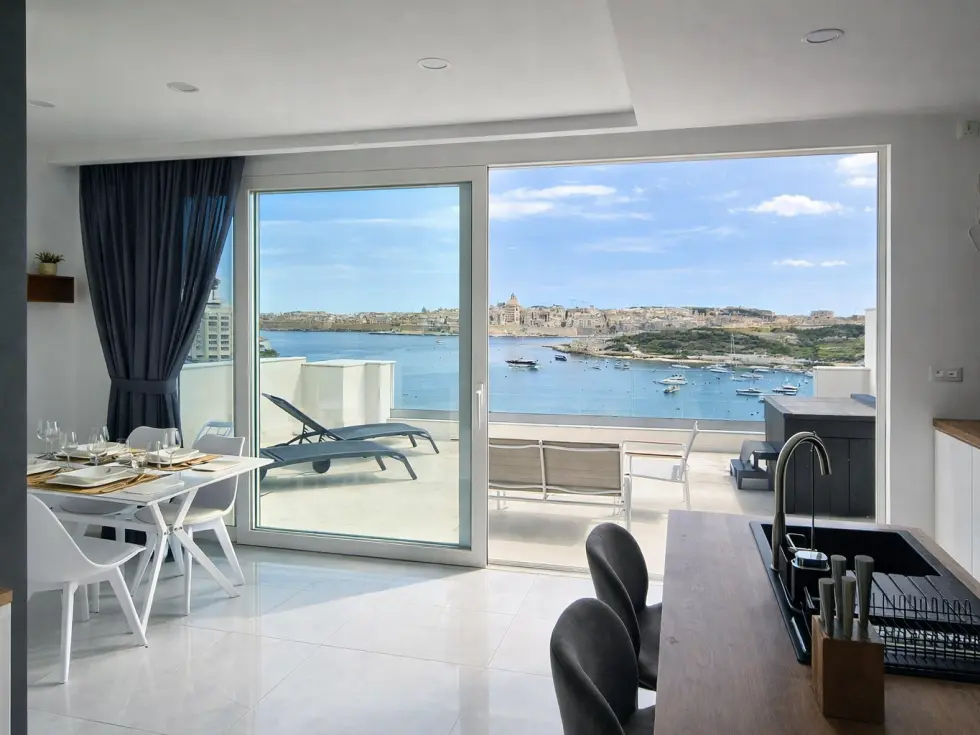 1 bed Penthouse For Rent in Sliema, Sliema - thumb 5