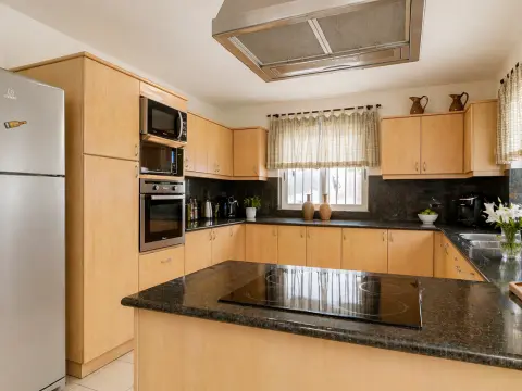 4 bed Villa For Sale in Ibragg, Ibragg - thumb 9