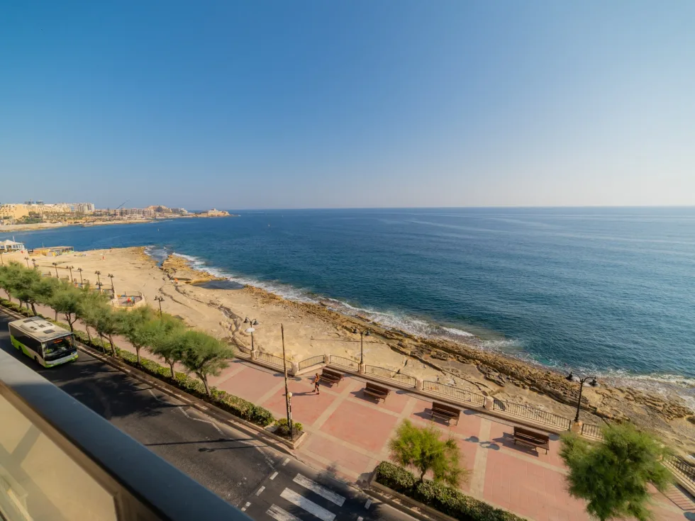 3 bed Apartment For Rent in Sliema, Sliema - thumb 1