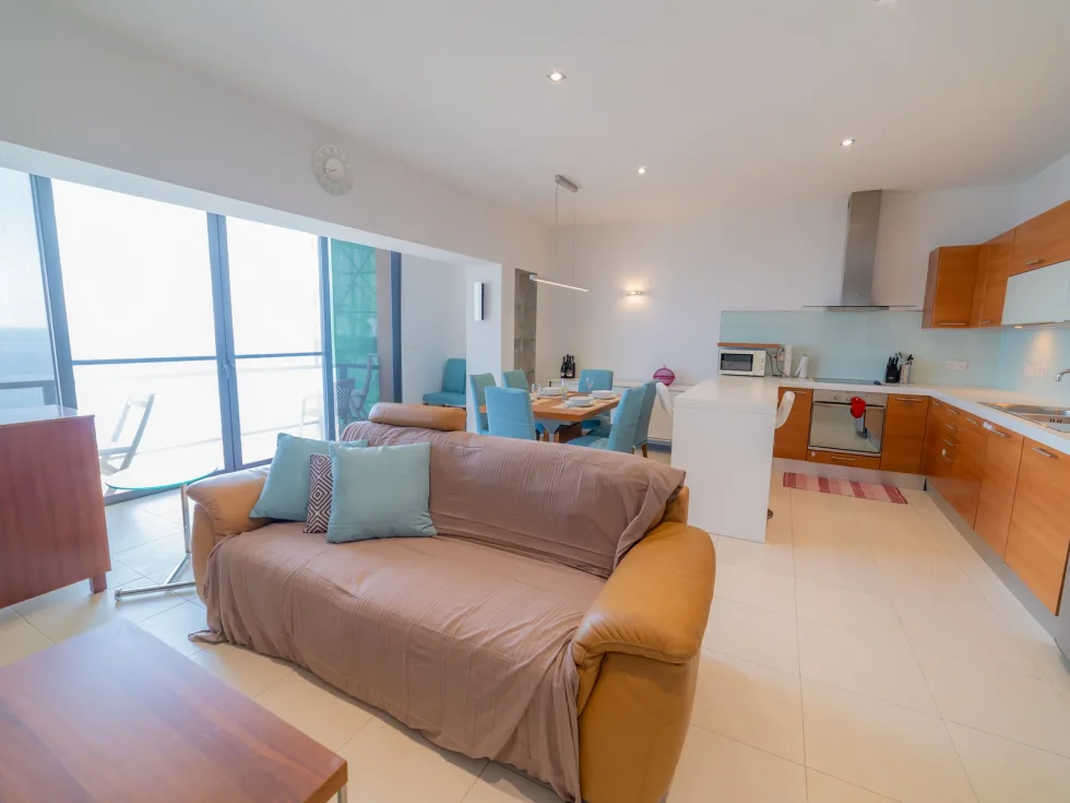 3 bed Apartment For Rent in Sliema, Sliema - thumb 3