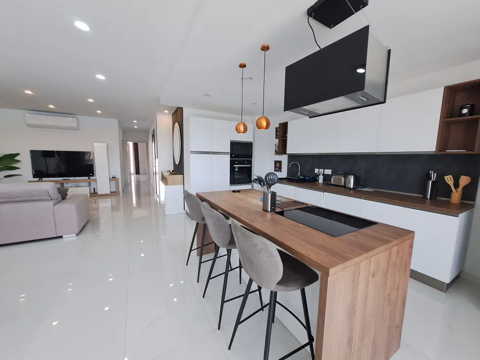 2 bed Apartment For Rent in Sliema, Sliema - thumb 4