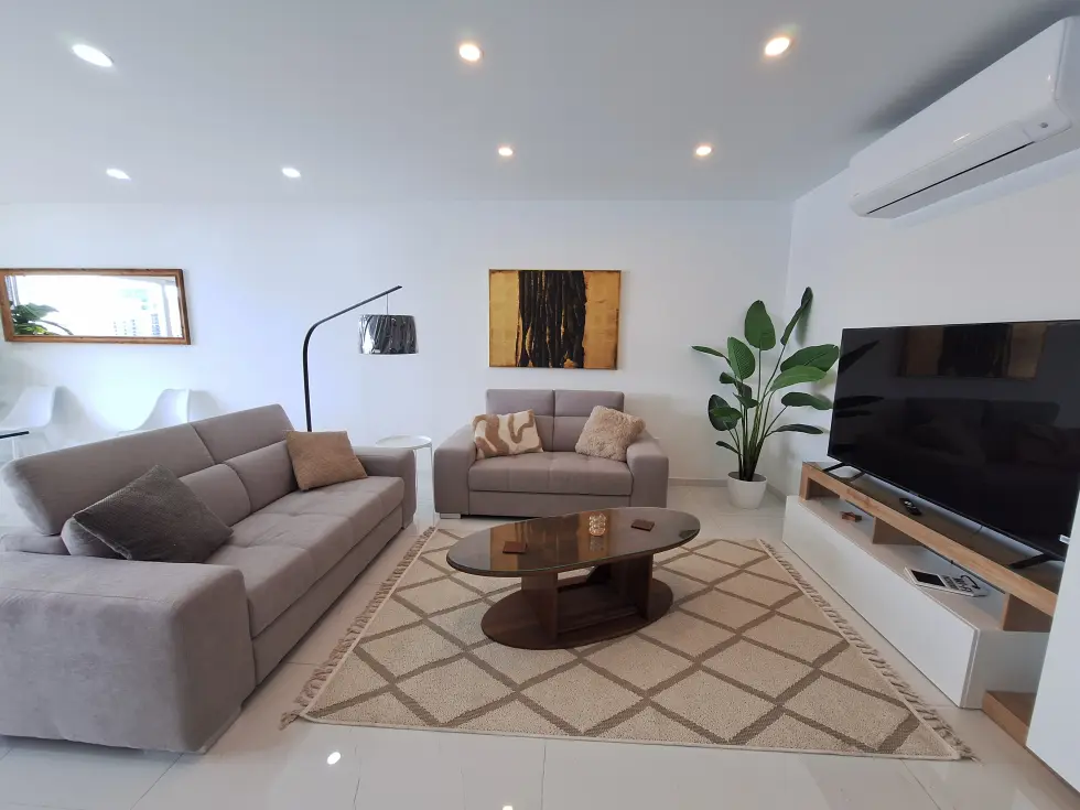 2 bed Apartment For Rent in Sliema, Sliema - thumb 6