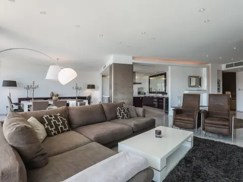 3 bed Apartment For Rent in St Julian's, St Julian's - thumb 2