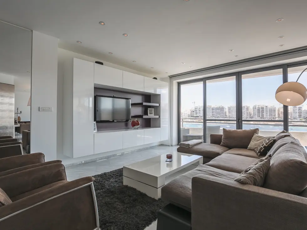 3 bed Apartment For Rent in St Julian's, St Julian's - thumb 4