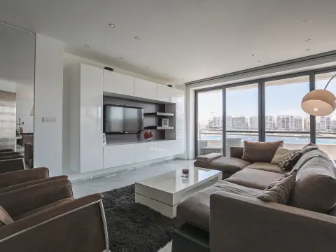 3 bed Apartment For Rent in St Julian's, St Julian's - thumb 4