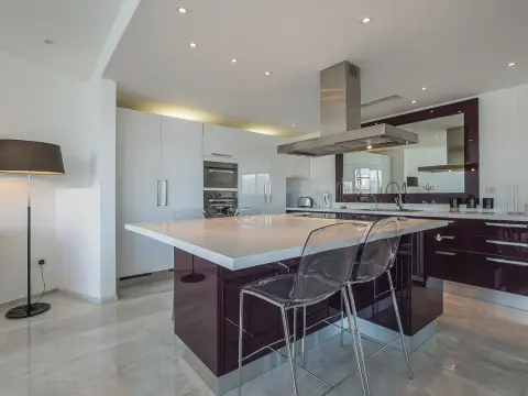 3 bed Apartment For Rent in St Julian's, St Julian's - thumb 7
