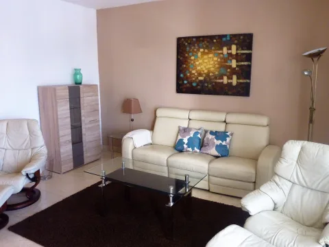 3 bed Apartment For Rent in Ta' Xbiex, Ta' Xbiex - thumb 3