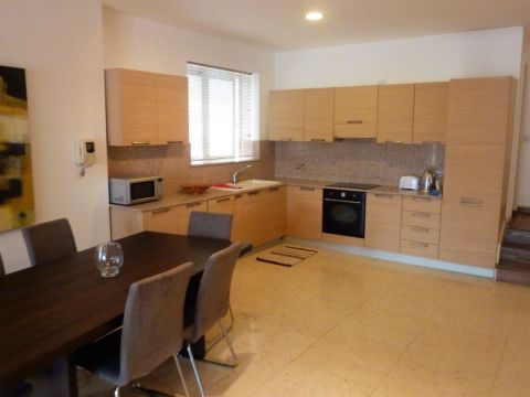 3 bed Apartment For Rent in Ta' Xbiex, Ta' Xbiex - thumb 5