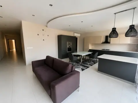 3 bed Apartment For Rent in Attard, Attard - thumb 2