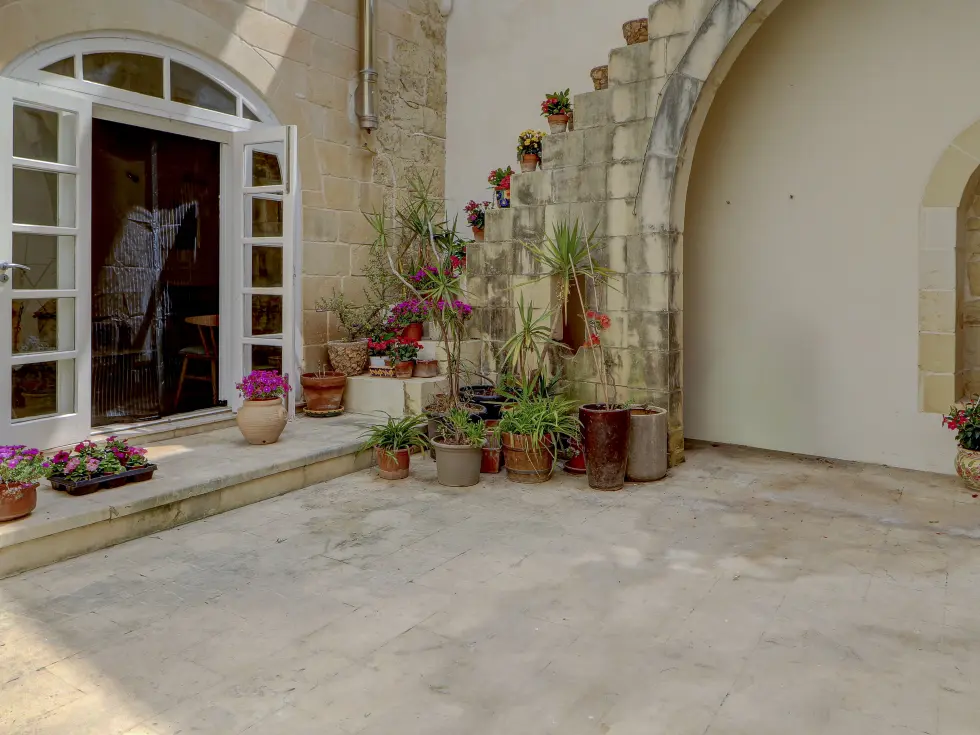 3 bed Town House For Rent in Zebbug, Zebbug - thumb 5