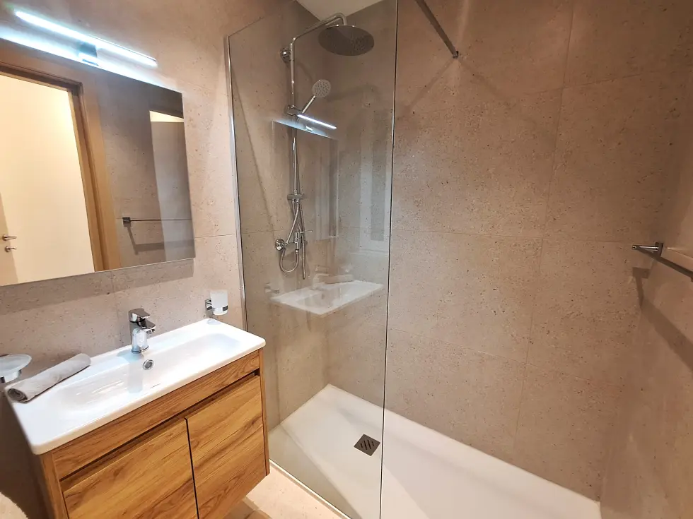 2 bed Apartment For Rent in Gzira, Gzira - thumb 11