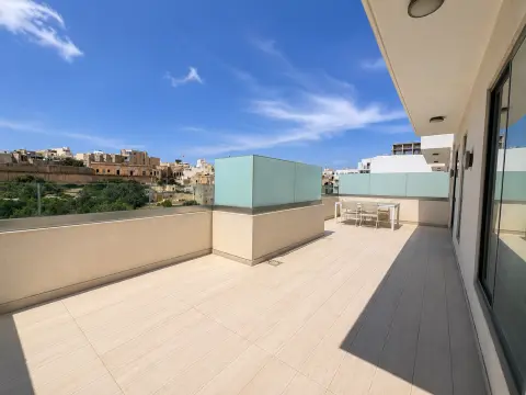 4 bed Apartment For Rent in Sliema, Sliema - thumb 9