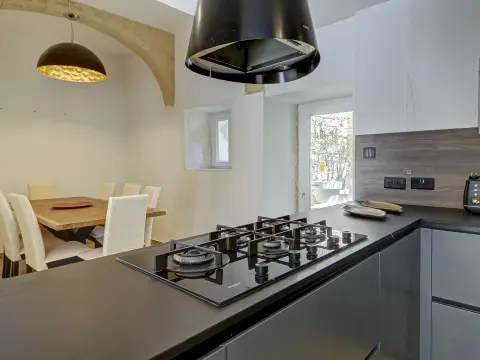 3 bed House of Character For Rent in Naxxar, Naxxar - thumb 10