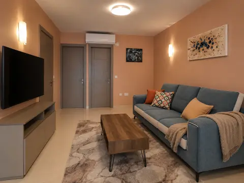 2 bed Apartment For Rent in Mellieha, Mellieha - thumb 2