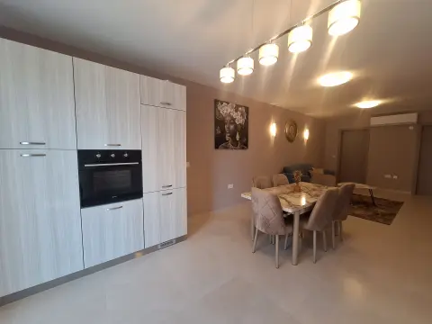 2 bed Apartment For Rent in Mellieha, Mellieha - thumb 5