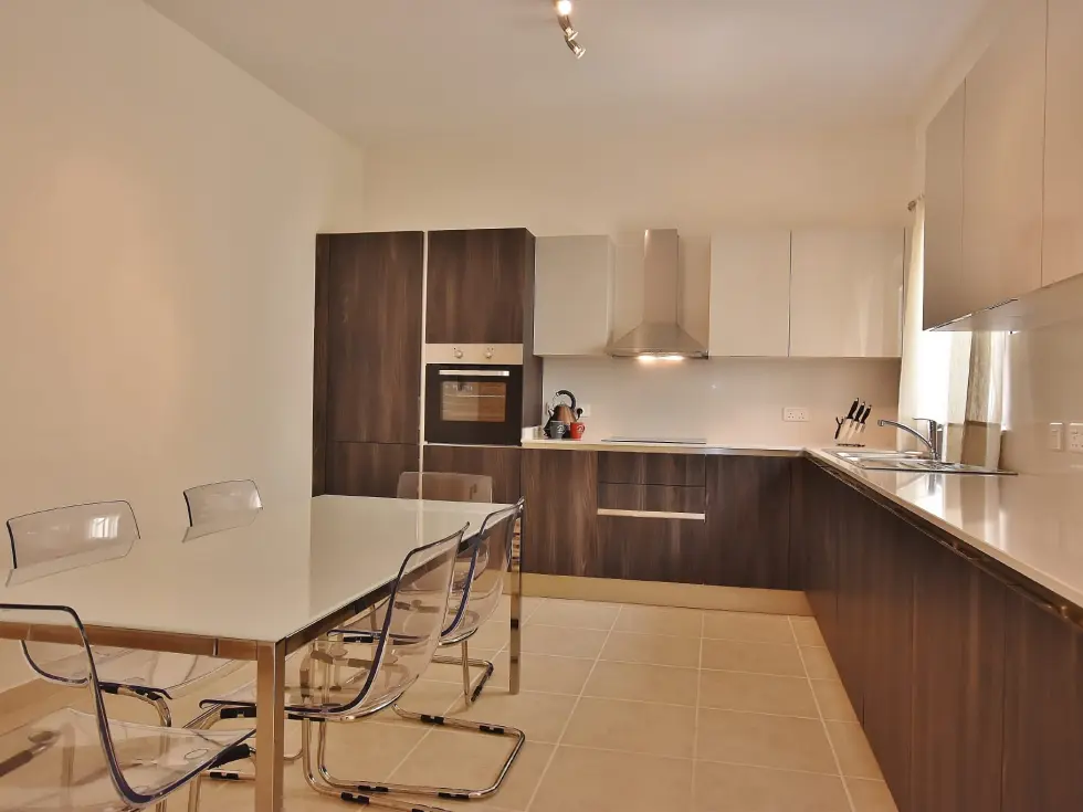 3 bed Apartment For Rent in Sliema, Sliema - thumb 9