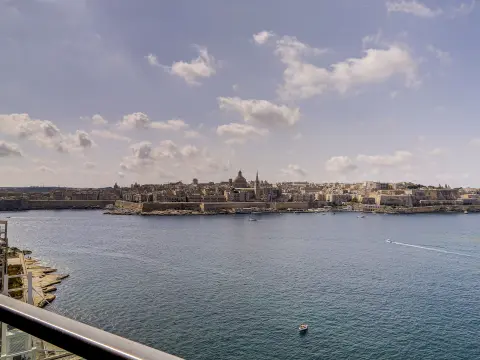 3 bed Apartment For Rent in Sliema, Sliema - thumb 2
