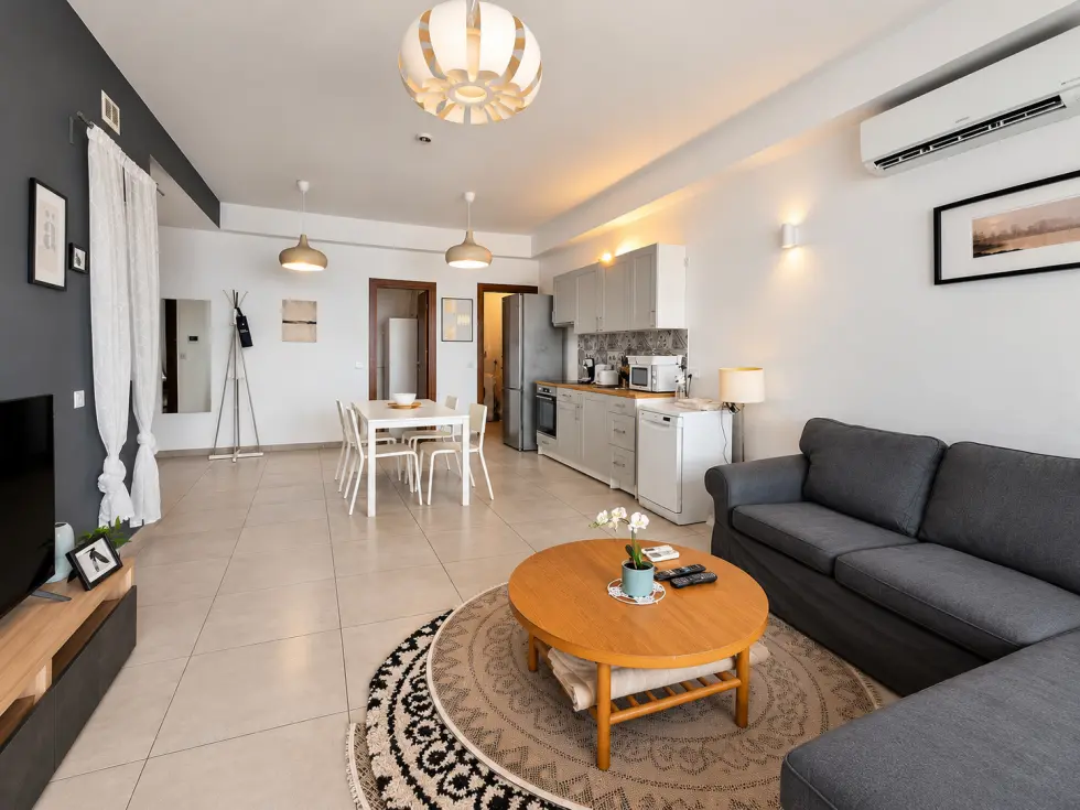 2 bed Apartment For Rent in St Julian's, St Julian's - thumb 2
