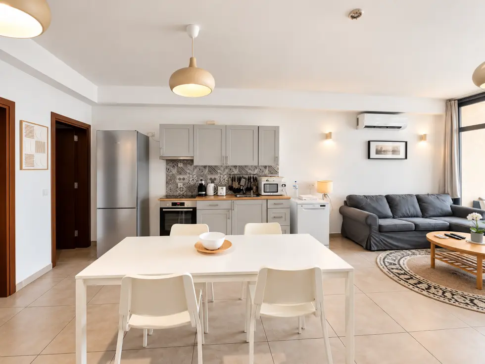 2 bed Apartment For Rent in St Julian's, St Julian's - thumb 4