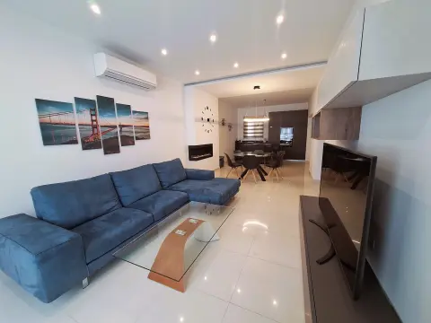 4 bed Apartment For Rent in Sliema, Sliema - thumb 1