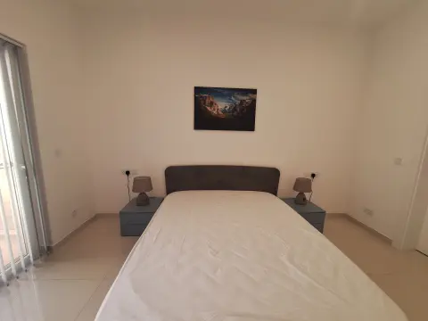 4 bed Apartment For Rent in Sliema, Sliema - thumb 10