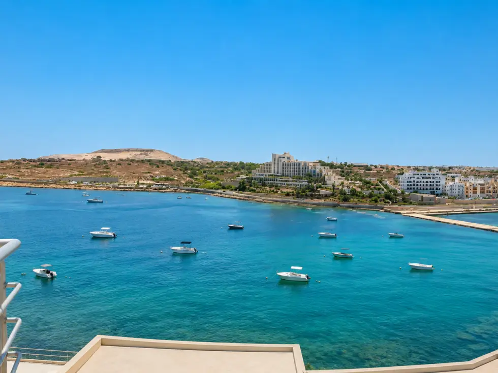 3 bed Apartment For Rent in St Paul's Bay, St Paul's Bay - thumb 3