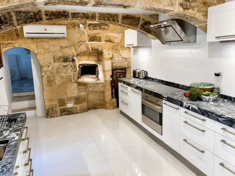 2 bed House of Character For Sale in Cospicua, Cospicua - thumb 12