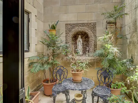 3 bed Villa For Sale in Attard, Attard - thumb 2