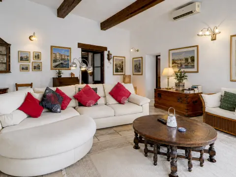 3 bed Farmhouse For Sale in Gharghur, Gharghur - thumb 7