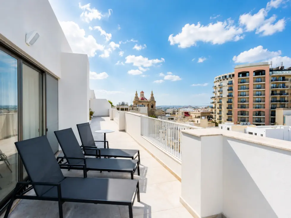 4 bed Penthouse For Rent in Sliema, Sliema - thumb 1