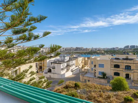 5 bed Villa For Rent in Ta' Xbiex, Ta' Xbiex - thumb 1
