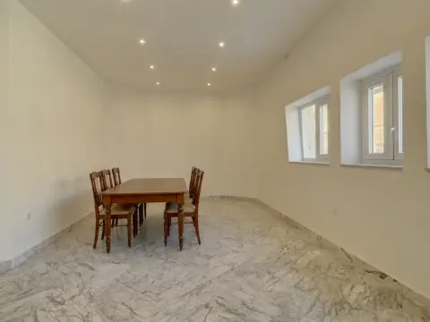 5 bed Villa For Rent in Ta' Xbiex, Ta' Xbiex - thumb 10