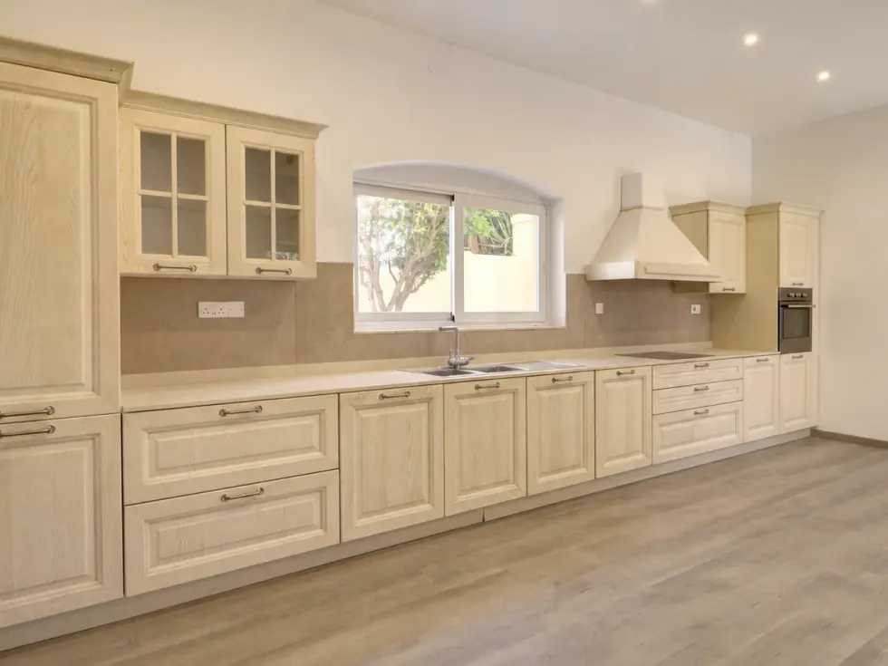5 bed Villa For Rent in Ta' Xbiex, Ta' Xbiex - thumb 11