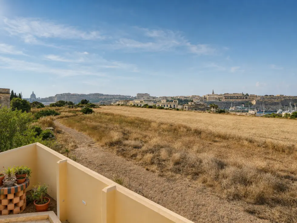 5 bed Villa For Rent in Ta' Xbiex, Ta' Xbiex - thumb 2