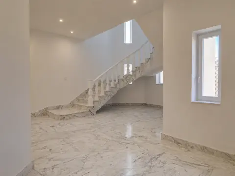 5 bed Villa For Rent in Ta' Xbiex, Ta' Xbiex - thumb 6