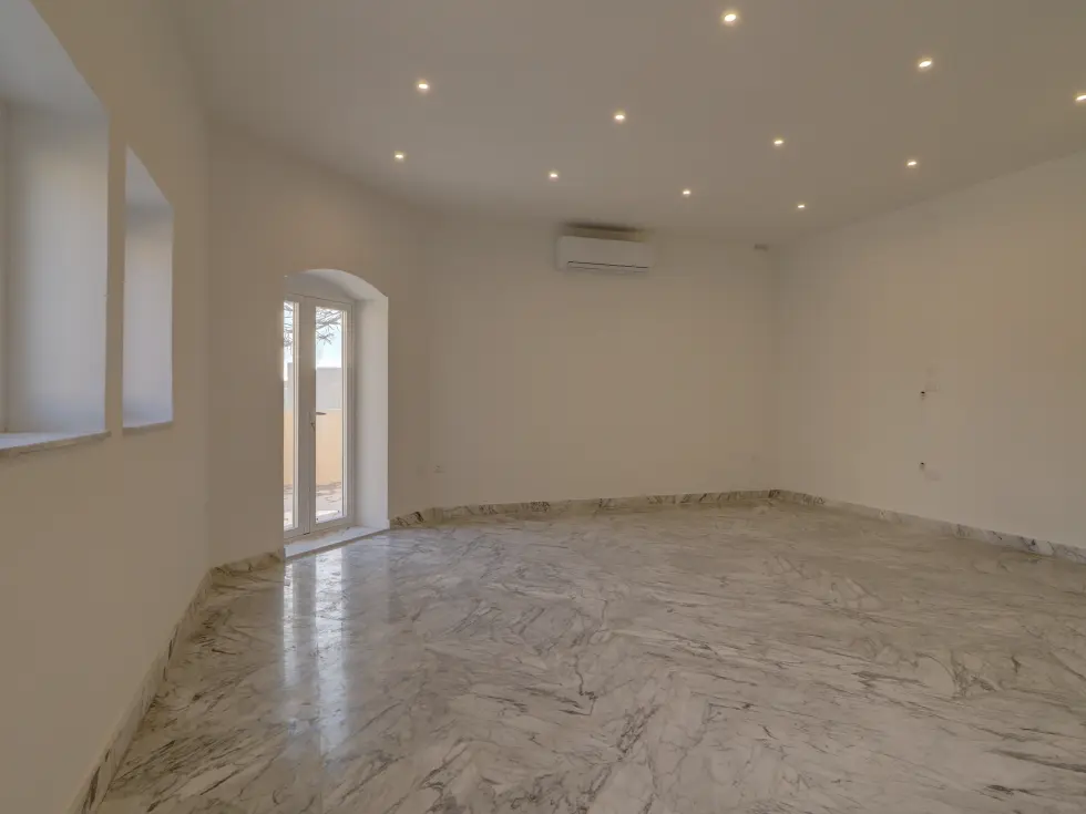5 bed Villa For Rent in Ta' Xbiex, Ta' Xbiex - thumb 8