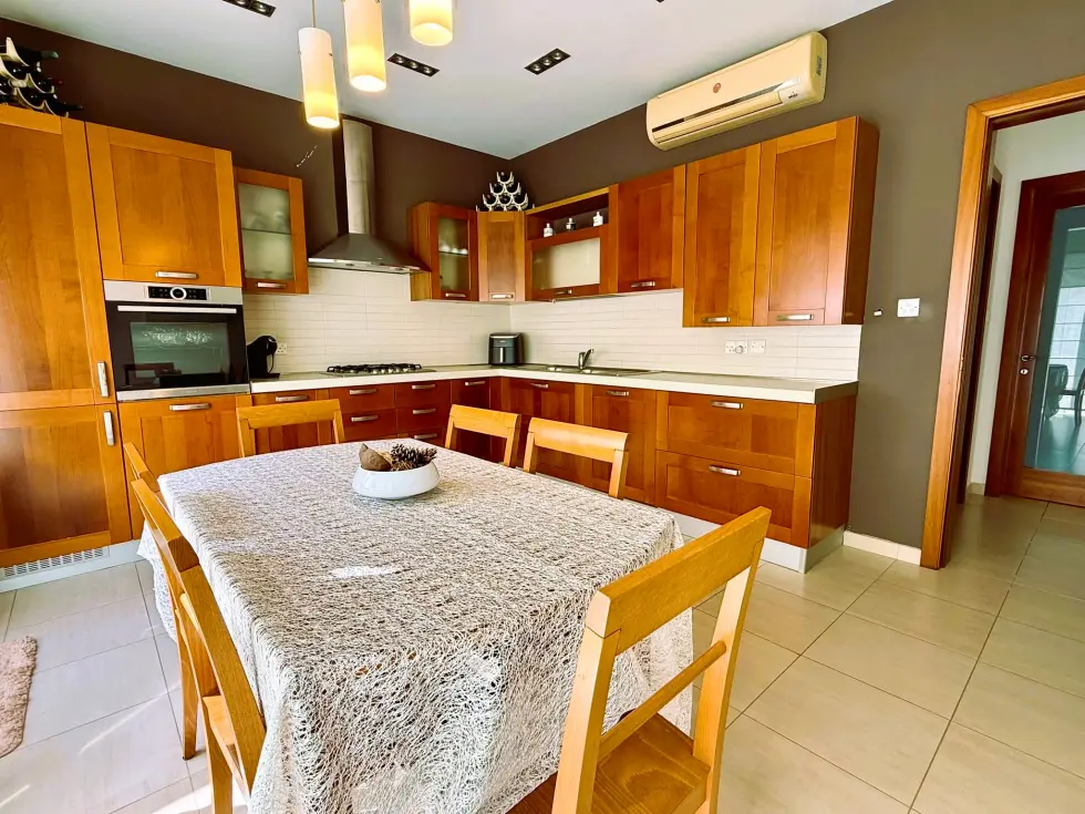 3 bed Villa For Sale in Attard, Attard - thumb 5