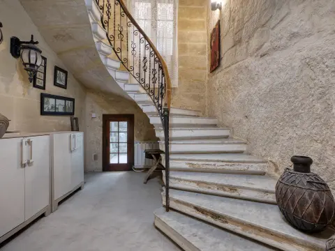 4 bed House of Character For Sale in Senglea, Senglea - thumb 12