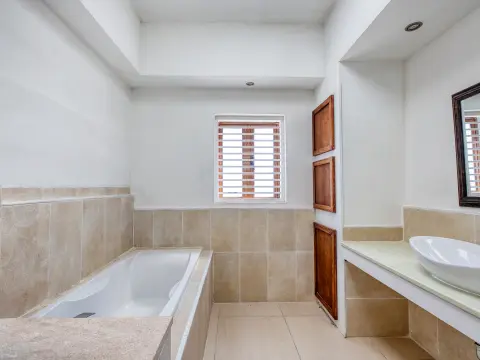 5 bed Villa For Sale in Naxxar, Naxxar - thumb 13