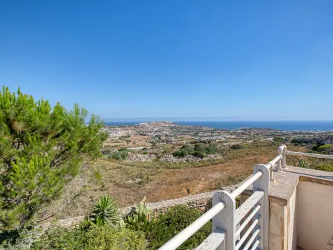 5 bed Villa For Sale in Naxxar, Naxxar - thumb 4