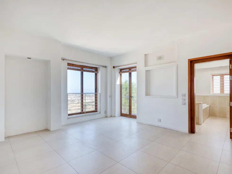 5 bed Villa For Sale in Naxxar, Naxxar - thumb 9